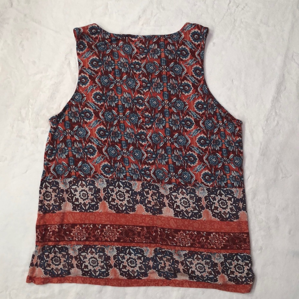 Crisscross Chest Tank - Picture 2 of 4